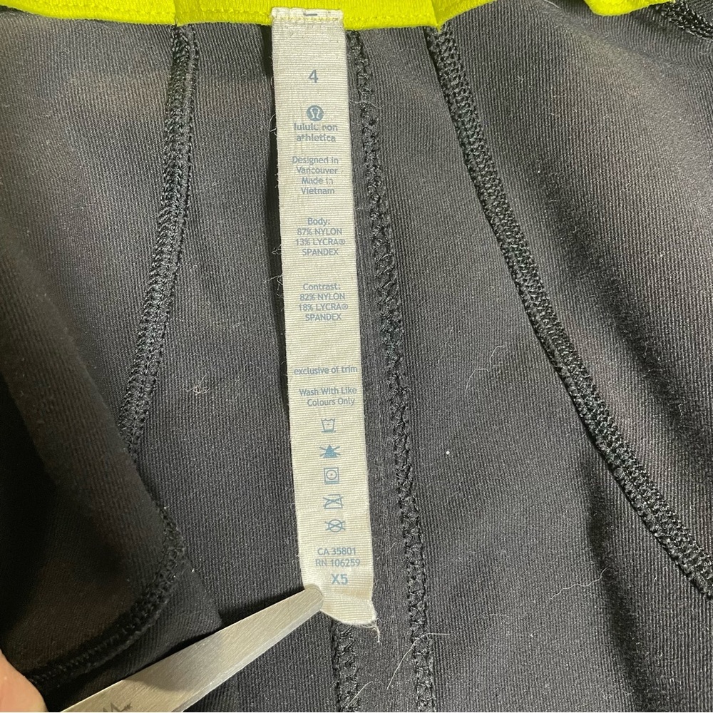 Lululemon Forme Jacket Cuffins Pow Stripe Split Pea Black Size 4 in EUC - Picture 7 of 11